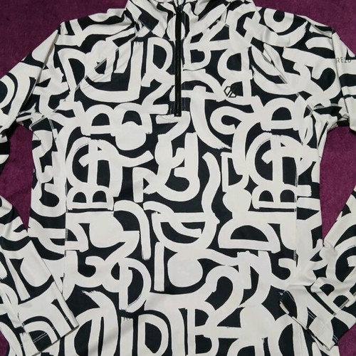 Dare 2b women's blouse like new, black and white, size S