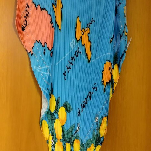 Karavan scarf like new, multicolor