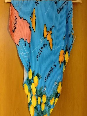 Karavan scarf like new, multicolor
