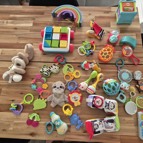 Baby toy set used, 30+ pieces with rattles and teethers