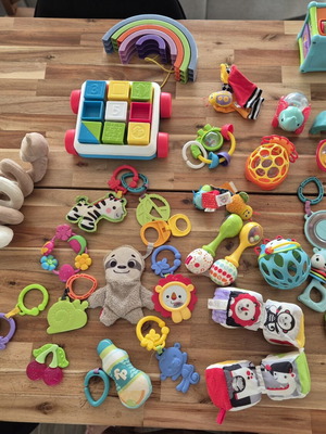 Baby toy set used, 30+ pieces with rattles and teethers