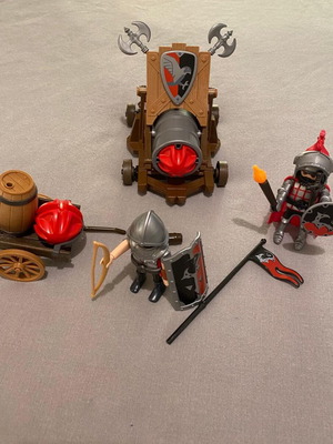 Playmobil Knights set used with missing flag base and broken parts