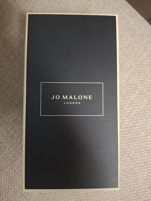 Jo Malone perfume packaging box like new