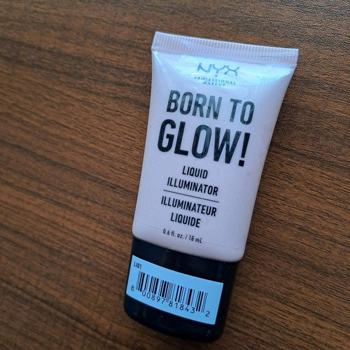 Nyx Liquid Illuminator like new Born to Glow LI01 Sunbeam
