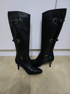 Bally black leather boots like new, 8cm heel
