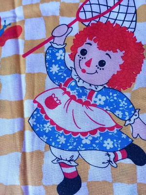 Vintage Raggedy Ann & Andy bed sheet like new, 1.5 x 2 m