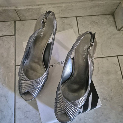 Nine West women's sandals used, leather, gray metallic, size 40, 11cm heel