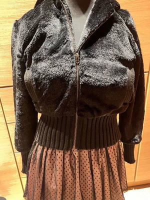 Fur jacket with hood size M like new, black