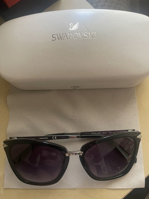 Swarovski SK0152 01B sunglasses like new, black