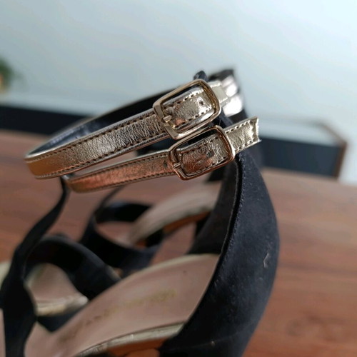 Stefania black high-heeled sandals like new with gold details