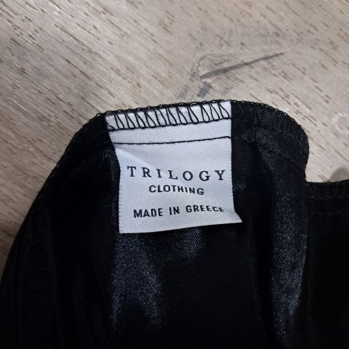 Trilogy skirt used, size S, black and yellow