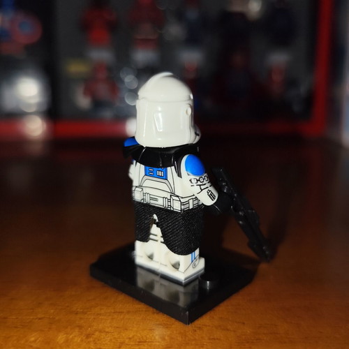 Sergeant Appo Lego minifigure with base, blaster, shoulder pads