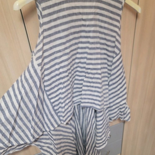 Asymmetric striped top white blue, like new, linen and cotton