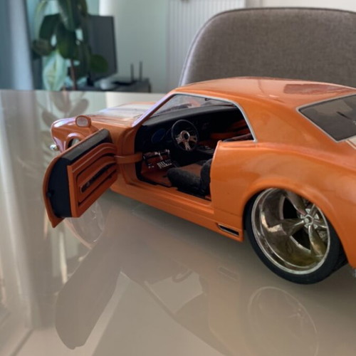 Jada Muscle Car Chevy 68’ 1/18 Camaro SS used