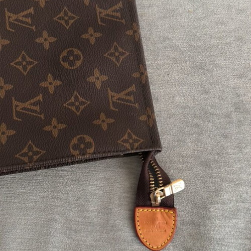 Louis Vuitton Toiletry Pouch 26 Monogram Brown Canvas