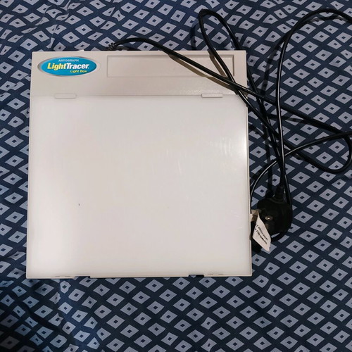 Lightbox by Artograph 10"x12" used