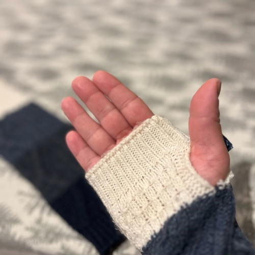 Guess wool gloves blue and beige fingerless like new