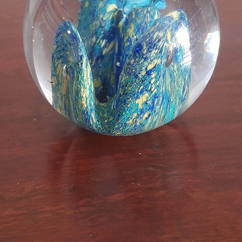 Murano press papers used with two dolphins in the sea