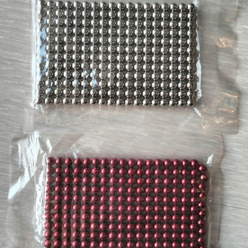 Trelomagnites set like new, 21 large and 2 brand new sets