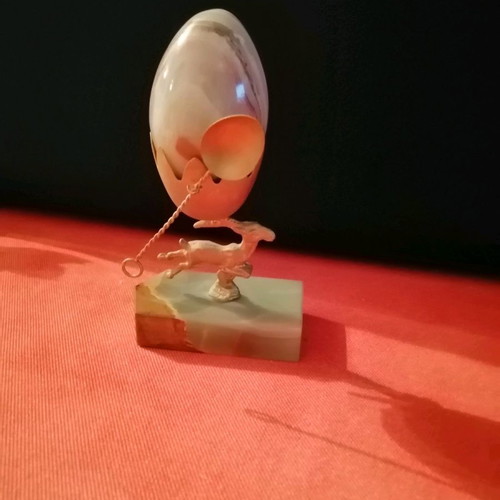 alavastrine egg case