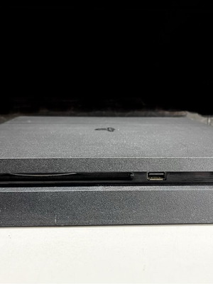 PlayStation 4 Slim 500GB like new console
