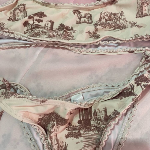 Swimsuit set like new, sizes S and M, pack of 3