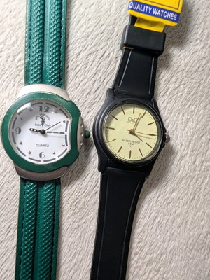 Set of 2 vintage O&O and Hollywood Polo Club watches like new