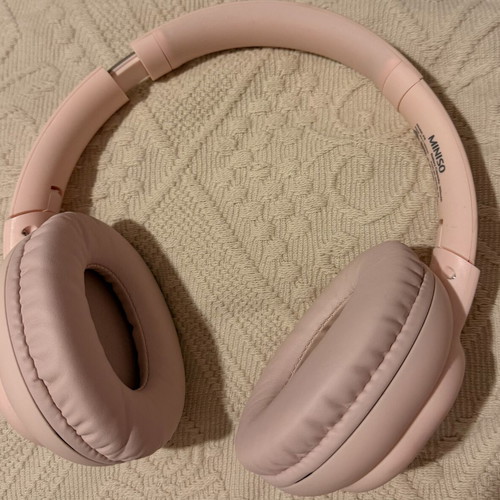 Wireless Miniso headphones in very good condition
