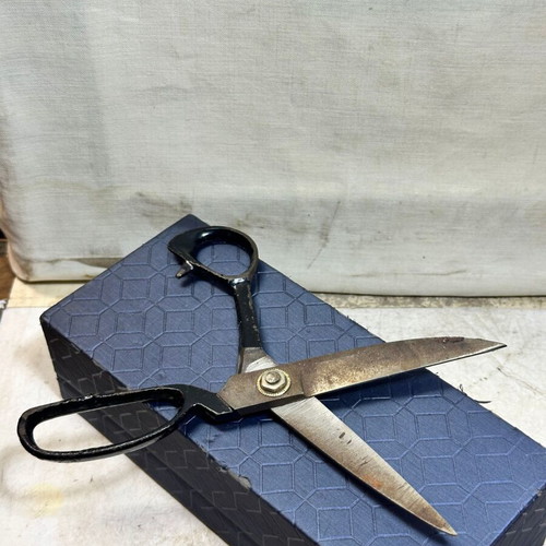 Vintage Japanese Sewing Scissors used, professional cutting tool