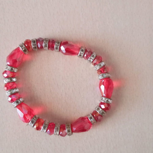 Bracelet new, pretty design