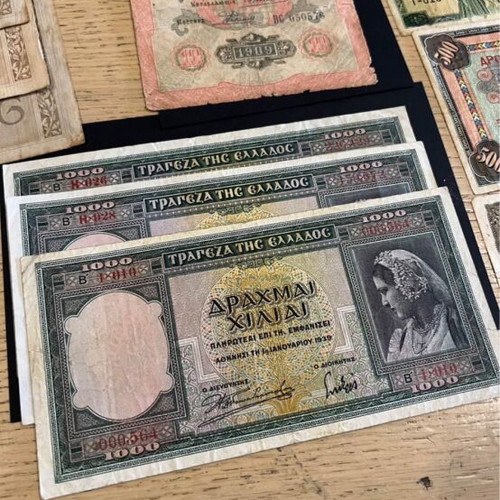 Old banknotes like new, drachmas, rubles, mark