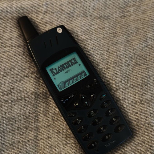 Ericsson R320s mobile phone
