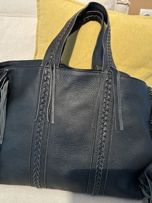 Grecian chick bohemian large leather shoulder bag like new, black