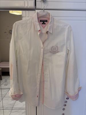 Tommy Hilfiger shirt white with pink details used, size M