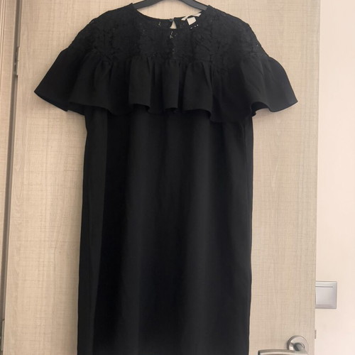 H&M black dress with ruffles and lace size 44 midi length like new