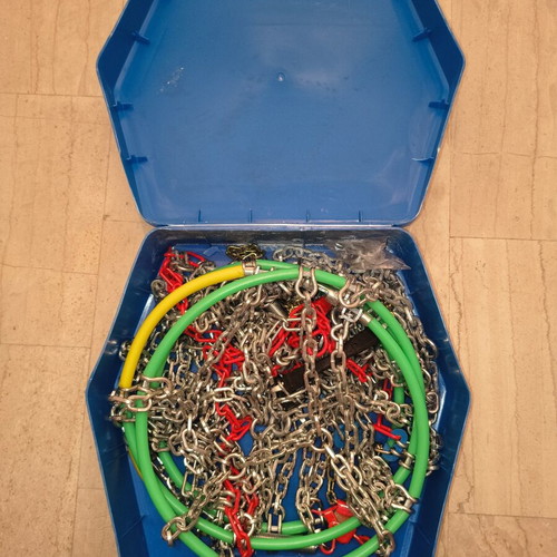 Snow Chains new for SUV tires 235/55/18