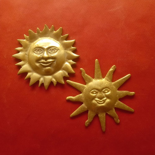 Brass smiling sun decoration set of two
