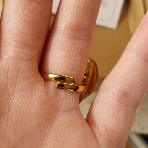 Adjustable ring new, gold-colored
