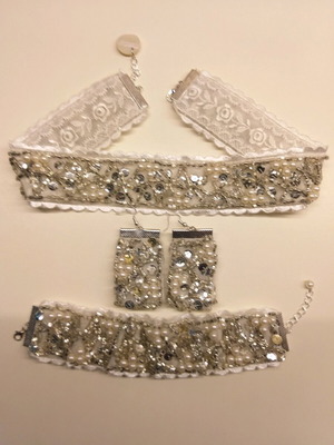 Σετ χειροποίητων κοσμημάτων για γαμήλια εκδήλωση σαν καινούργιο