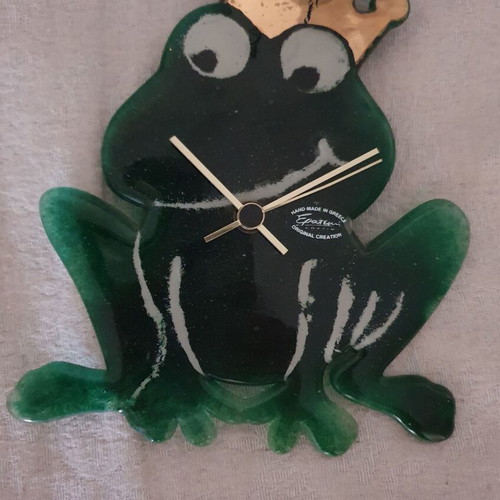 Frog wall clock handmade new, glass