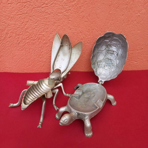 Metal ashtrays used, aluminum in excellent condition