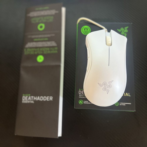 Razer DeathAdder Essential gaming mouse like new with side buttons