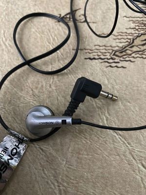 Thomson HED54N wired earphones used