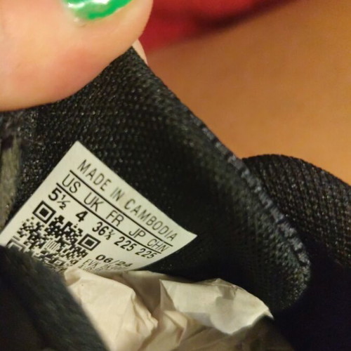 Adidas αθλητικά παπούτσια καινούργια, μέγεθος 36,5, μαύρο και άσπρο