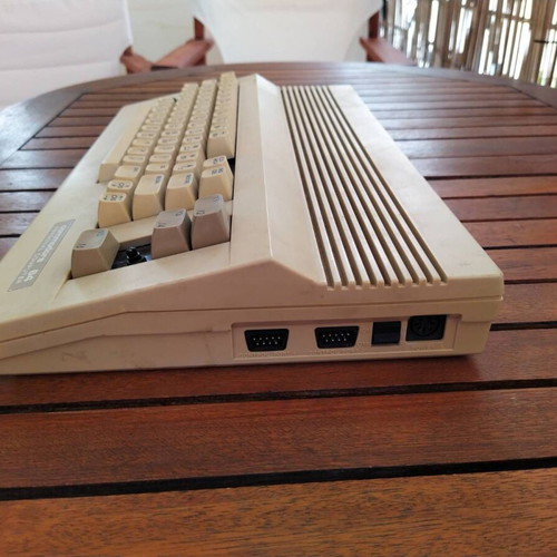 Commodore C64C used, with some missing keys and functional issues
