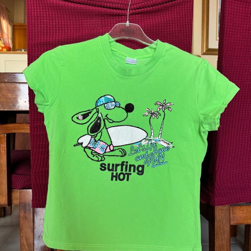 Snoopy green fitted T-shirt with surfer print