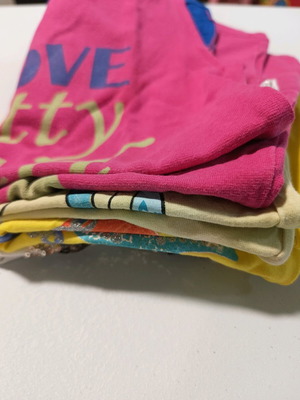 Children's t-shirts used, pack of 4, 5 years, colorful