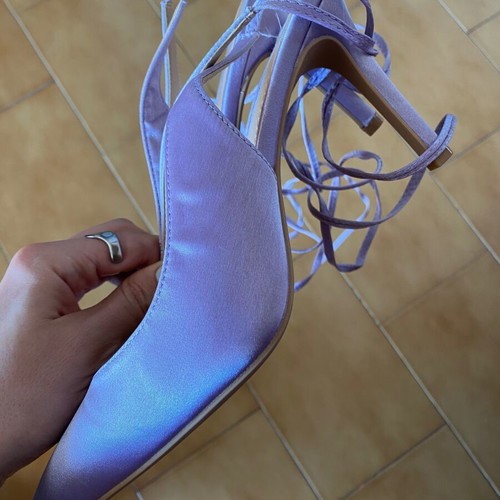 Luigi purple heels like new with ties size 39