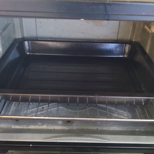 Izzy microwave oven in excellent condition