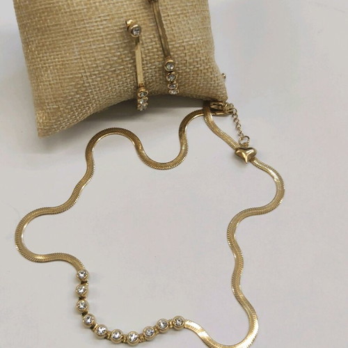 Jewelry set made of gold-colored steel new, necklace and earrings